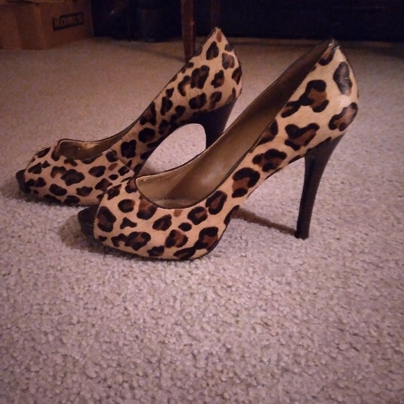 Nine West leopard print heels - Picture 8 of 9